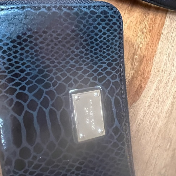 Mini MK wallet in good condition - Picture 2 of 5